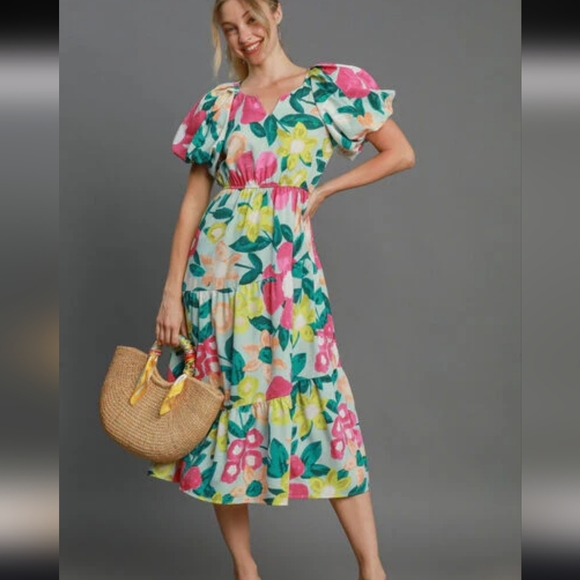 UMGEE MINT TIERED FLORAL PRINT NOTCHED PUFF SLEEVE MIDI DRESS - Picture 1 of 9
